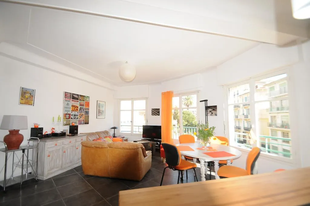 Exceptionnel Rooftop Apartment